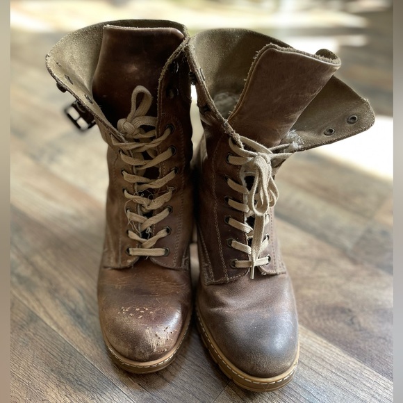 Size 8-9 Vintage Weinbrenner lace up heel boots - Picture 3 of 3